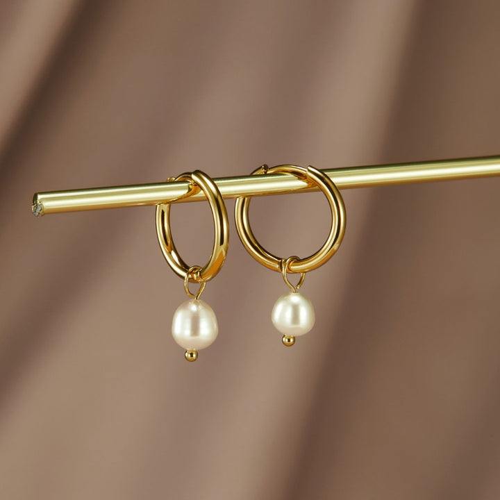 Bella Freshwater Earrings