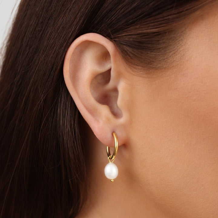 Bella Freshwater Earrings