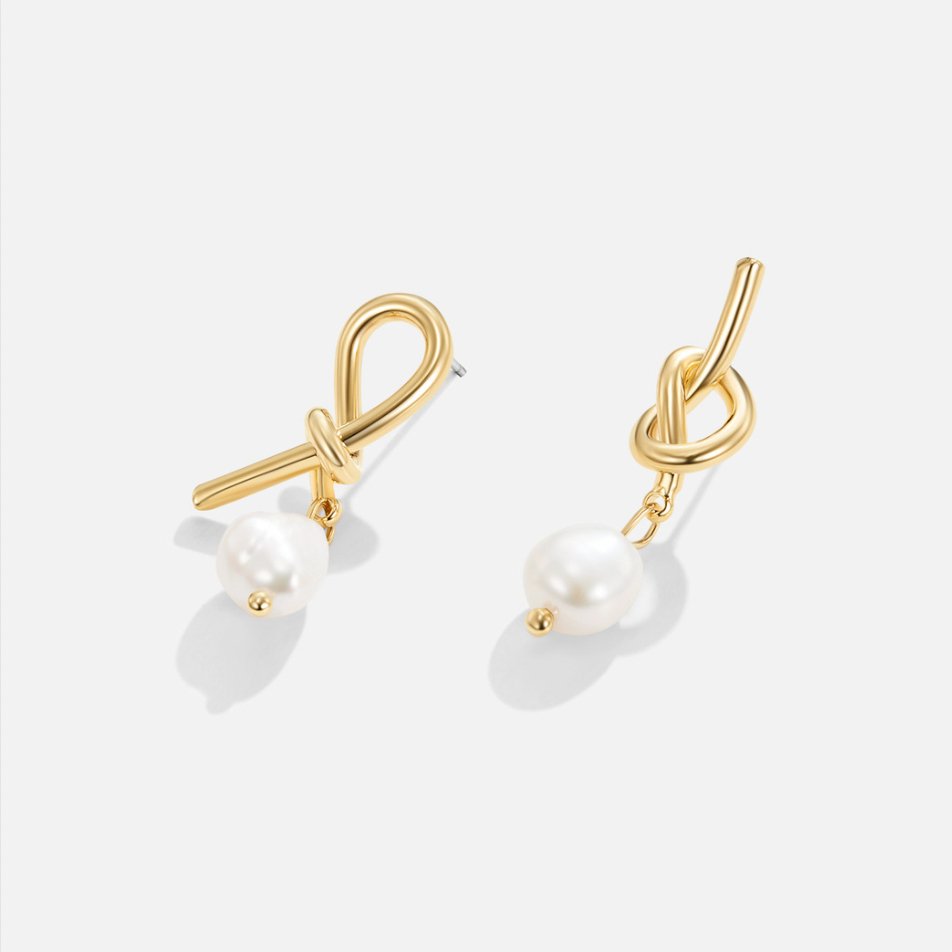 Knotted Gold & Freshwater Earrings